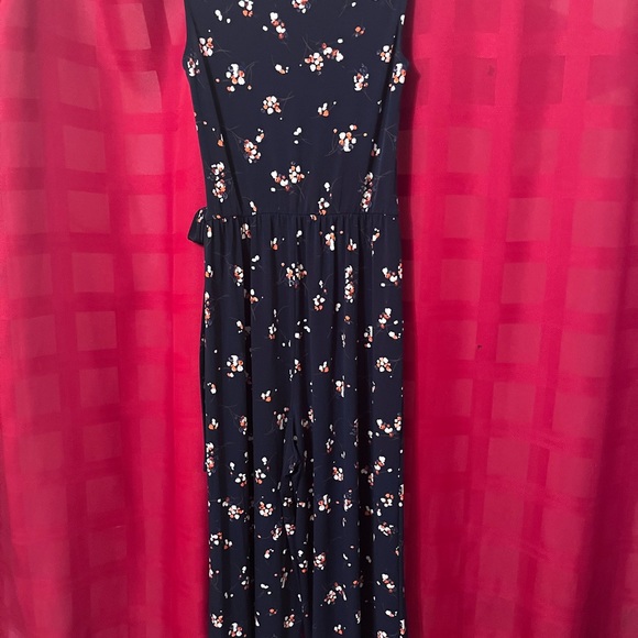 Kaleigh navy floral jumper, size large - Picture 5 of 6